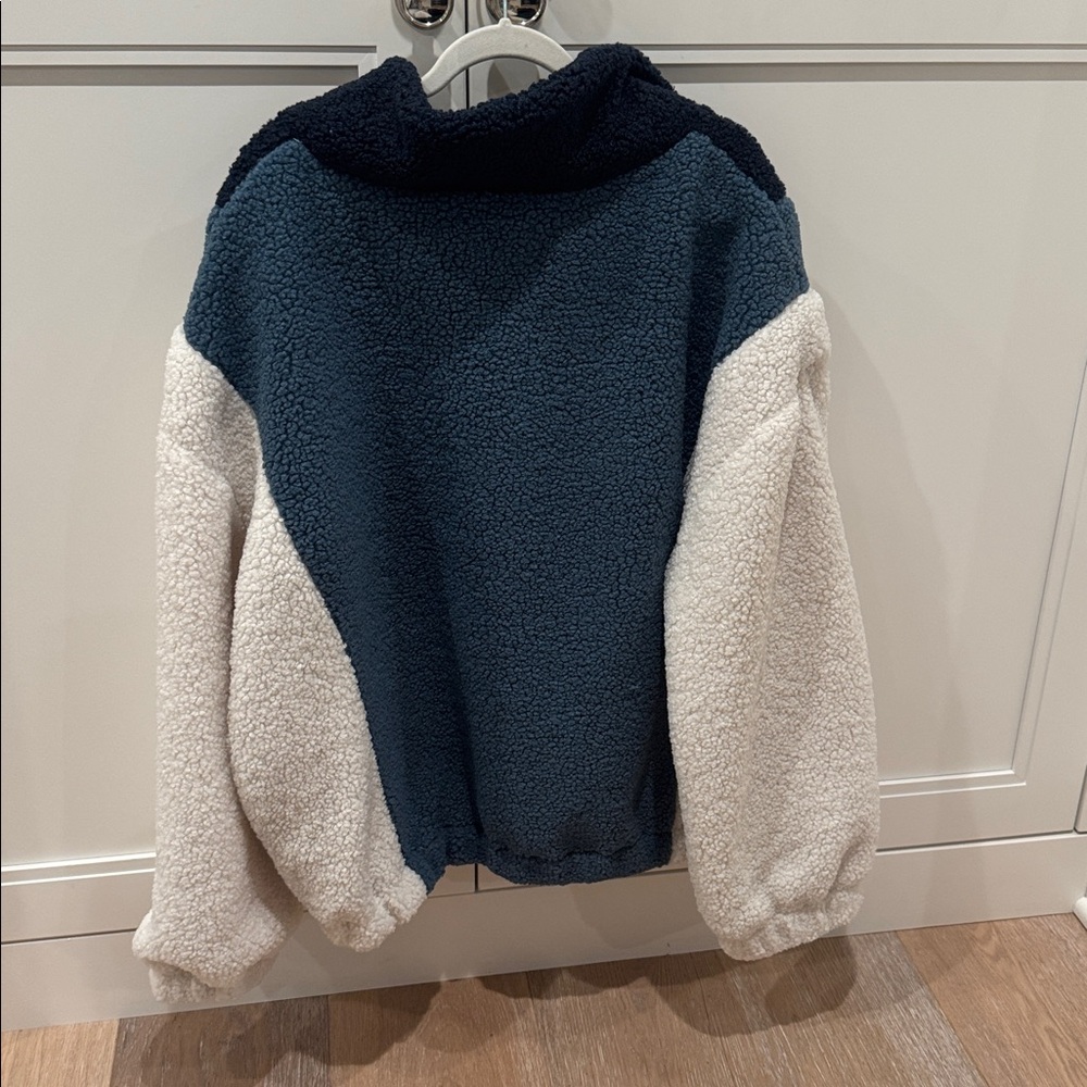 Grey Bandit Colorblock Pullover - Picture 3 of 5